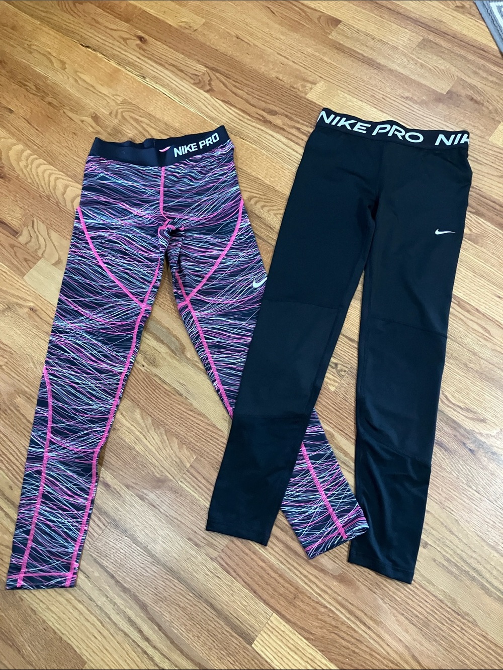 Nike Pro Women’s Black and Pink Pattern Legging and Black Legging Sz XL EUC - Picture 1 of 12